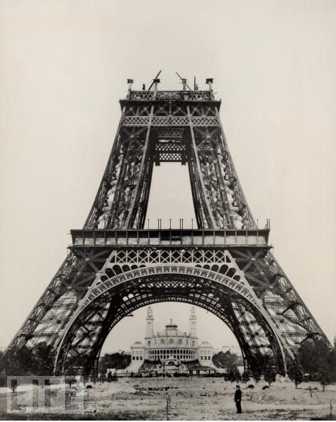 Eiffelturm in Progress