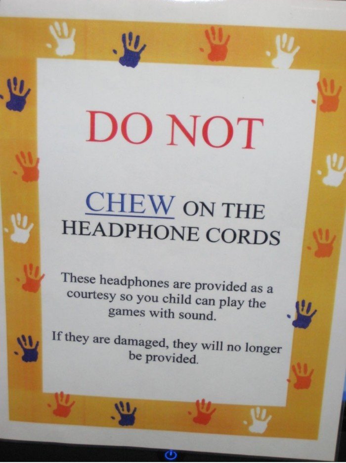 Nicht auf die Kopfhörerkabel CHEW