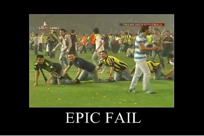 Vizemeister Fenerbahçe-Fans feiern Rivalen Meisterschaft in ihrem eigenen Stadion