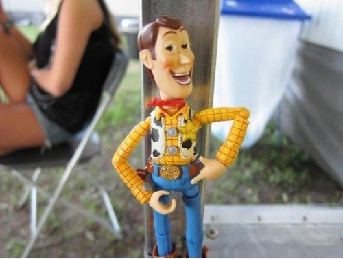 Woody zeigt es.