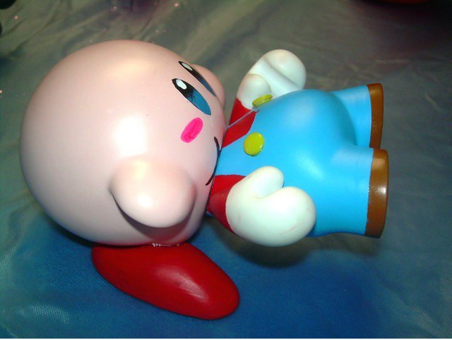 Munny: Kirby Absorbing Mario