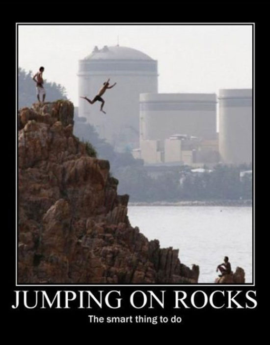 jumpking on rocks 4322
