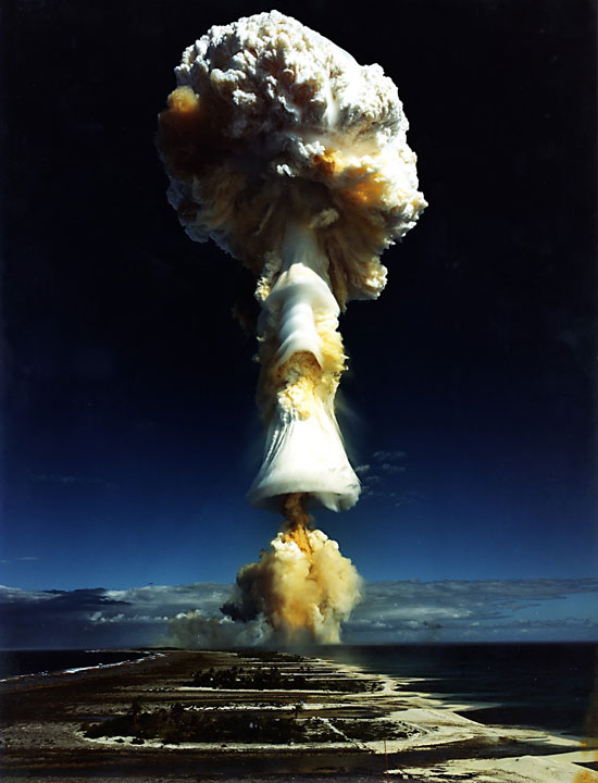 nuklear detonation bikini atoll