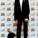 Der kleinste und der größte Mann der Welt - Win Bild