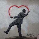 love is everywhere street art masterpieces8